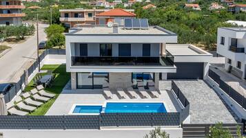 Villa (Villa Bonce - Five Bedroom Villa with) | Exterior