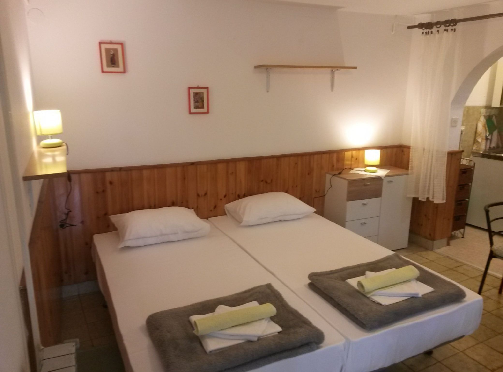 2 bedrooms, cots/infant beds, free WiFi