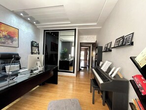 Lobby - Luxurious & Modern Central Apartment With Hot Tub & Terrace (Tanger)