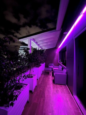 Terrace/patio - Luxurious & Modern Central Apartment With Hot Tub & Terrace (Tanger)