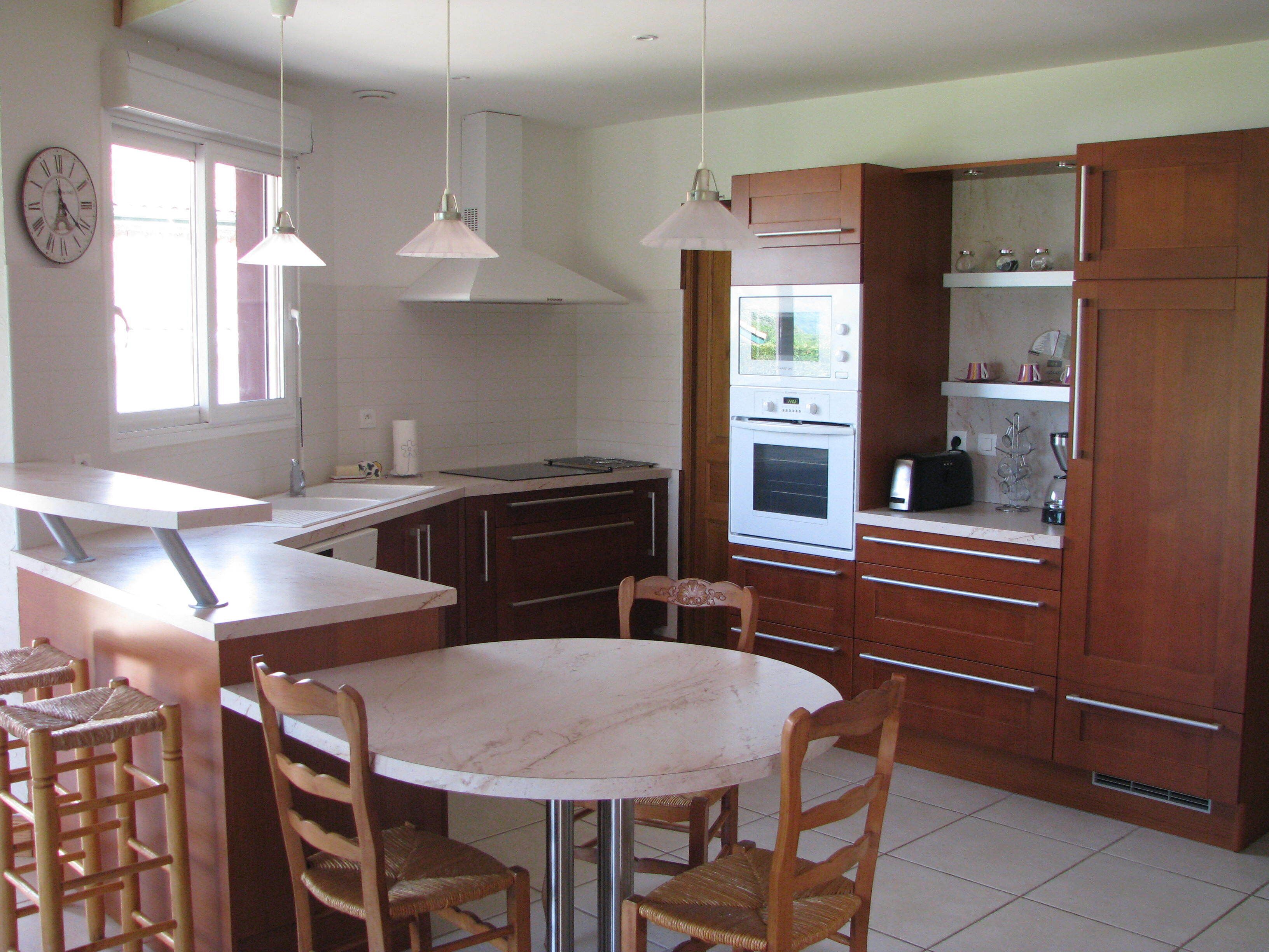 Micro-ondes, four, plaque de cuisson, lave-vaisselle