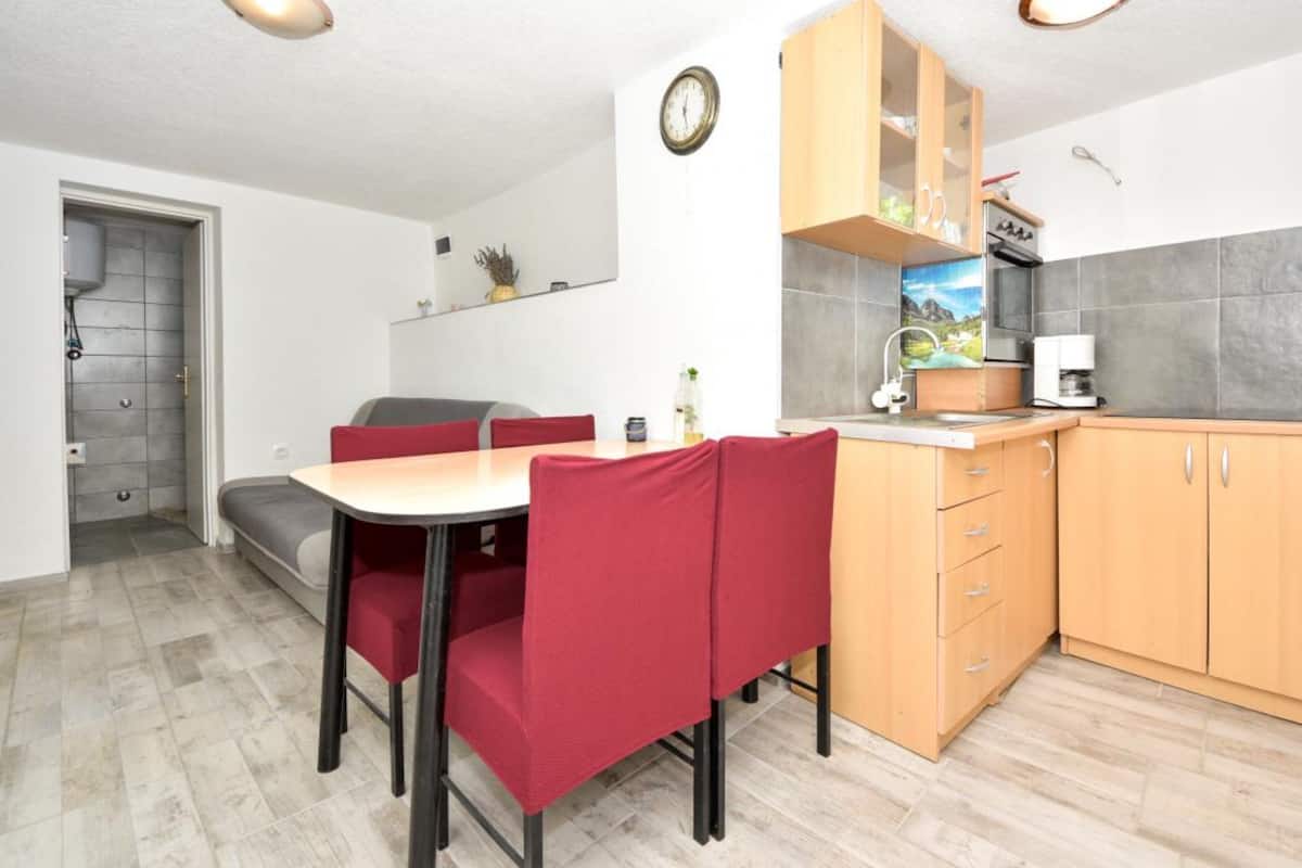 Appartement (One Bedroom Apartment with Sea View A) | Dineerruimte