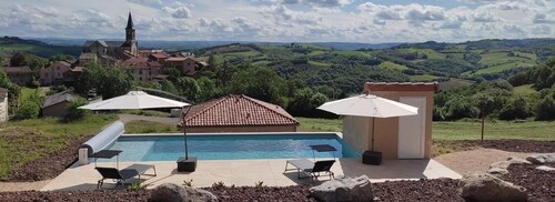 Gite TT Confort Proche Millau / Roquefort VUE Panoramique Piscine Chauffee