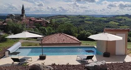 Gite TT Confort Proche Millau / Roquefort VUE Panoramique Piscine Chauffee