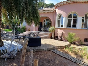 Terrace/patio - Villa Idéalement Située à Moins de 300 m de la Plage (La Croix-Valmer)