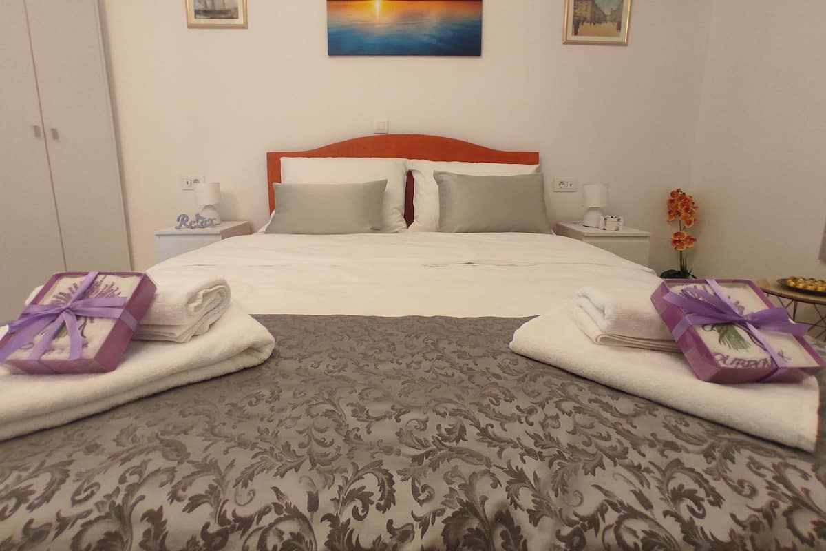 Double Room (Room Porat 2 with Private Terrace - D) | 1 bedroom