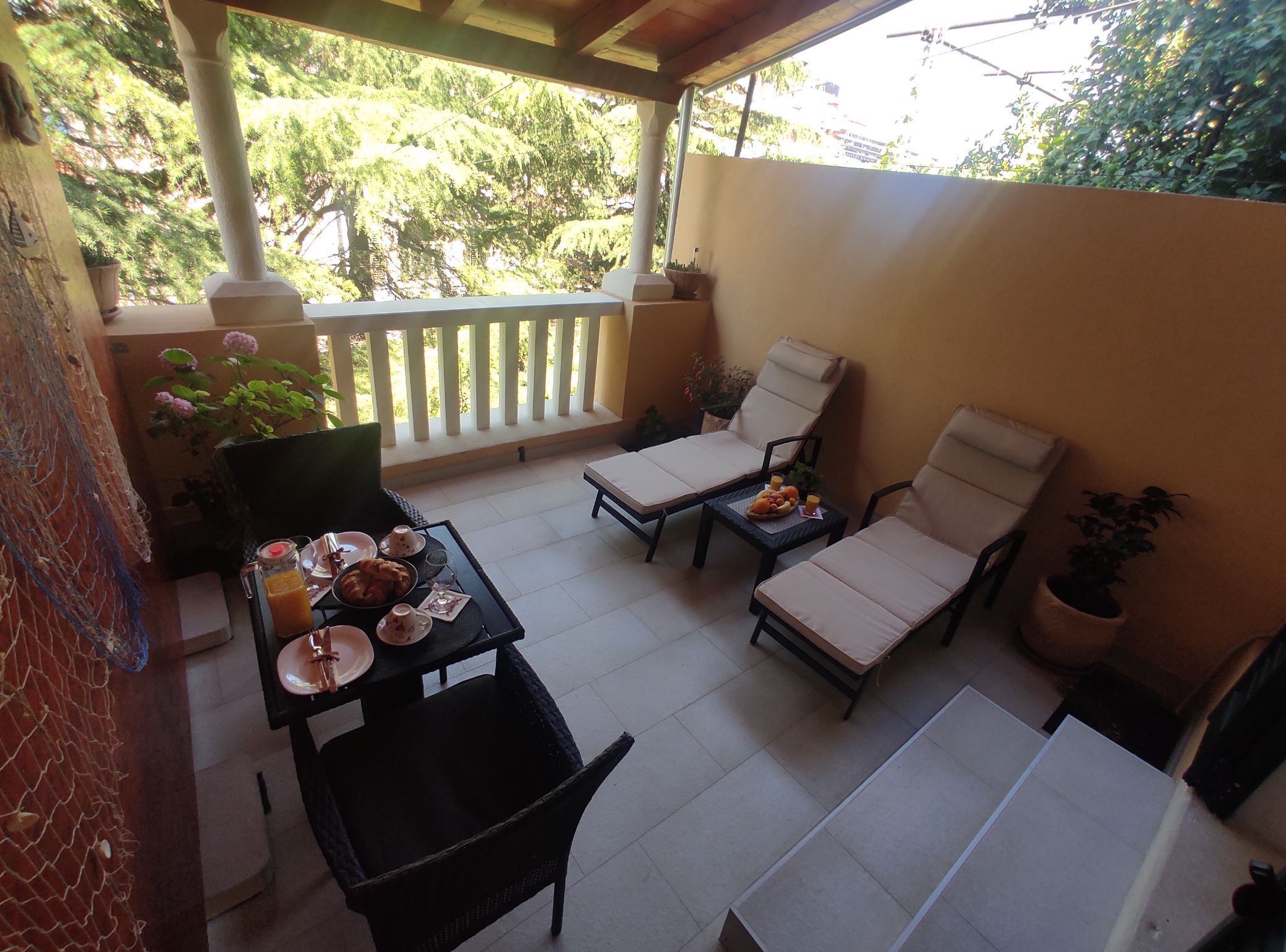 House (Room Porat 2 with Private Terrace - D) | Living room