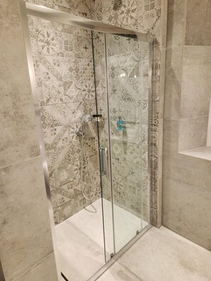 Bathroom - Weston Manor (Bicester)