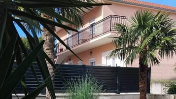 ヴィラ (Villa Marija - Five Bedroom Villa wit) | 庭園