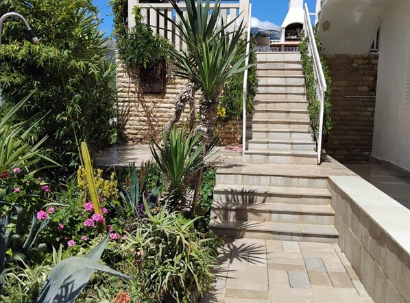 Villa (Villa Marija - Five Bedroom Villa wit) | Exterior