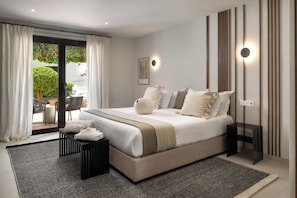 6 bedrooms, in-room safe, desk, iron/ironing board