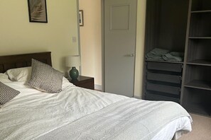 Cottage | 2 slaapkamers, een strijkplank/strijkijzer, gratis wifi, beddengoed