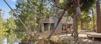 The Last Resort - Dock with Gulf Access Sleeps 18+