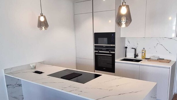 Apartment | Private kitchen | Full-sized fridge, microwave, oven, dishwasher - Chic City Center (Luxembourg City)