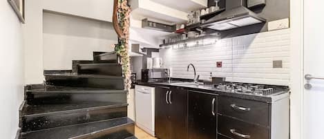 Fridge, microwave, oven, stovetop