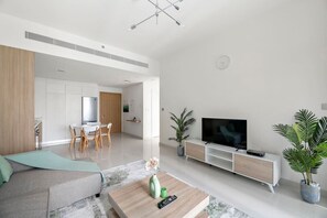 スマートテレビ、ステレオ