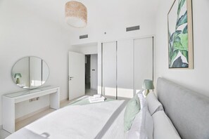 1 室のベッドルーム、デスク、アイロン / アイロン台、WiFi (無料)