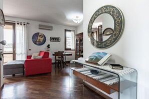 Apartment | 3 bedrooms - Gigi s Home in Cagliari (Cagliari)