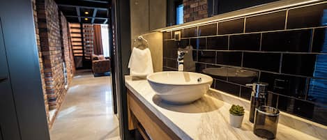 Luxury Duplex, Balcony, City View | Bathroom | Hair dryer, slippers, towels, soap