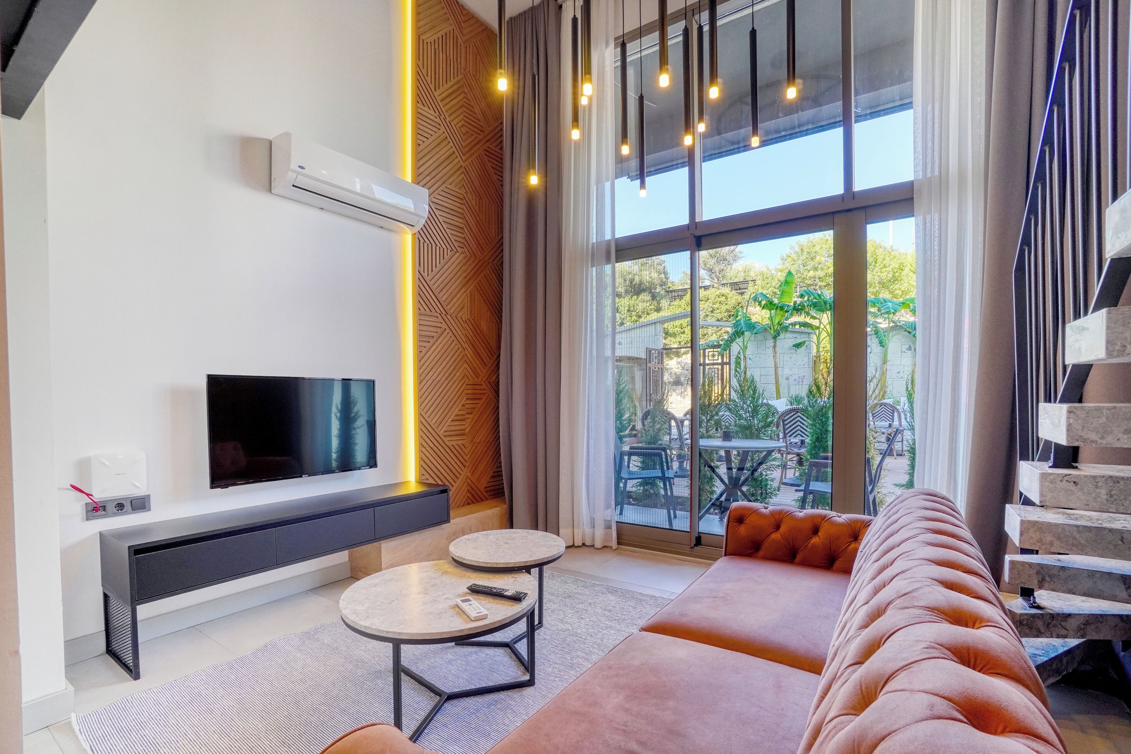 Luxury-Maisonette, Balkon, Stadtblick | Hochwertige Bettwaren, Schreibtisch, laptopgeeigneter Arbeitsplatz