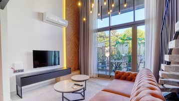 Luxury-Maisonette, Balkon, Stadtblick | Hochwertige Bettwaren, Schreibtisch, laptopgeeigneter Arbeitsplatz