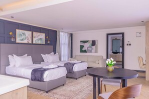 ห้องลักซ์ชัวรี่สตูดิโอสวีท, เตียงควีนไซส์ 1 เตียง, วิวภูเขา, ติดสวน | ผ้าปูที่นอนฝ้ายอียิปต์, เครื่องนอนระดับพรีเมียม, ผ้านวมขนเป็ด