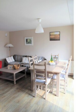 Dining - Gîte la Glycine (Beuvron-en-Auge)