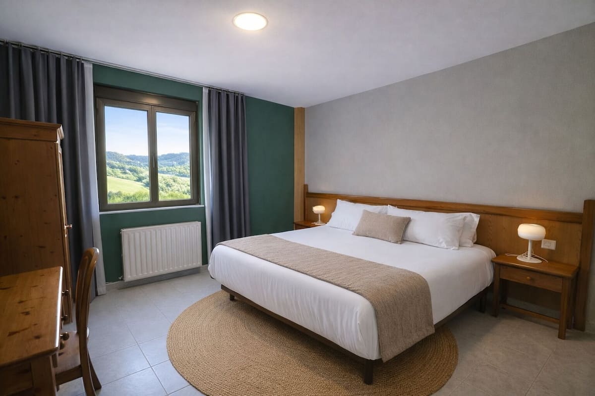 Classic Double Room, Mountain View | Egyptian cotton sheets, premium bedding, down comforters, bed sheets
