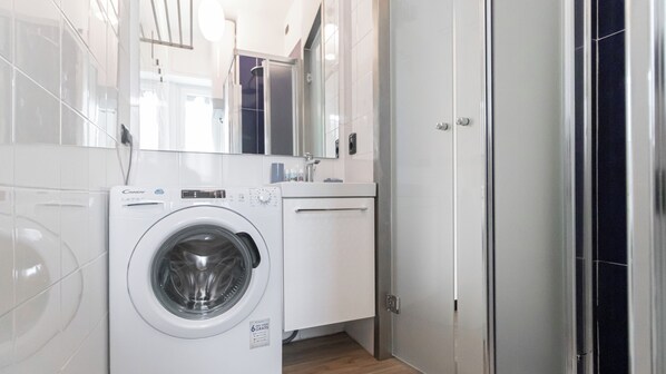 Interior - Italianway Easy - Tofane 33 (Milan)