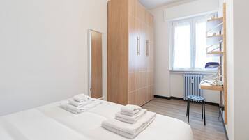 2 Schlafzimmer, BĂŒgeleisen/BĂŒgelbrett, kostenloses WLAN, BettwĂ€sche