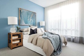 4 bedrooms, iron/ironing board, WiFi