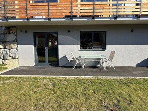 Outdoor dining - L'Élé, Montriond (Montriond)