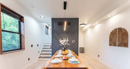 Artisan Oasis-Hot Tub | Fire Pit 8BD Whole House