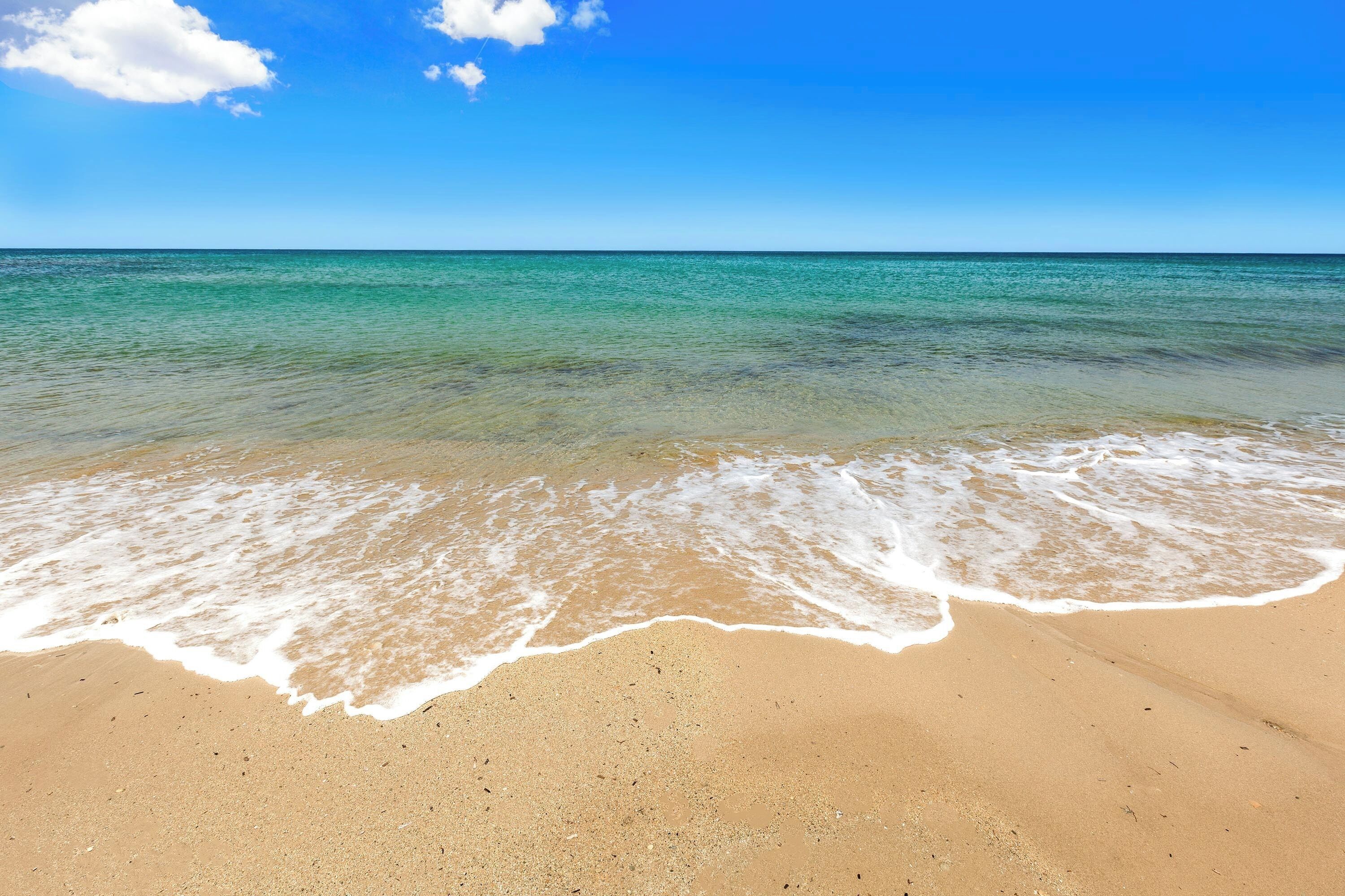 Una spiaggia nelle vicinanze