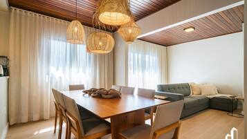 Family Villa | Dining