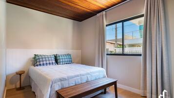 Family Villa | 4 bedrooms, WiFi (free), individually decorated, individually furnished