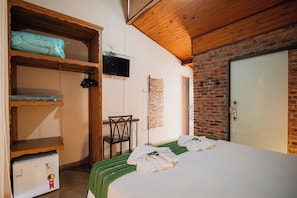 Comfort Room, Balcony, Mountain View