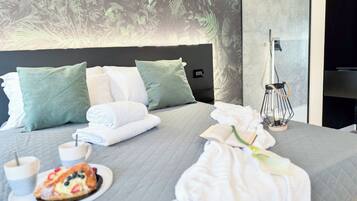 Bügeleisen/Bügelbrett, kostenloses WLAN, Bettwäsche