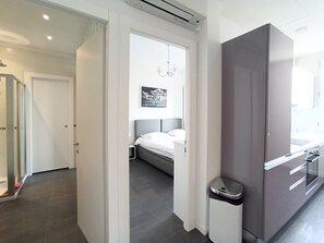 1 bedroom, desk, iron/ironing board, WiFi