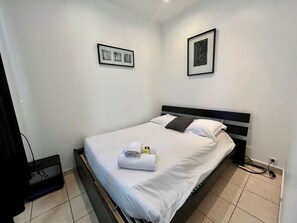 1 Schlafzimmer, Bügeleisen/Bügelbrett, Bettwäsche