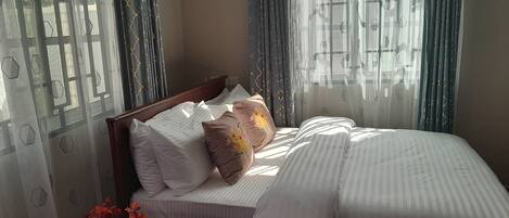 2 bedrooms, iron/ironing board, WiFi, bed sheets