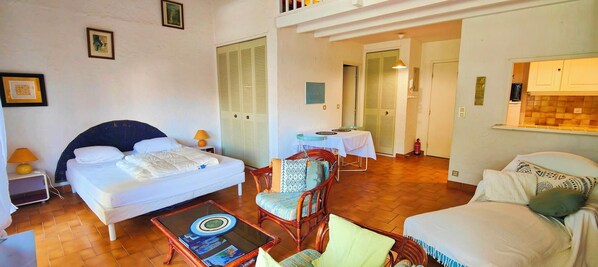 1 bedroom, iron/ironing board, WiFi