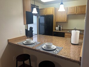 Fridge, microwave, oven, stovetop - Yellowstone River Hideaway - 1/4 Mile from Yellowstone NP - 1BR Renovated Apartment - Surrounded by Mountains & Overlooking the Canyon (Gardiner)