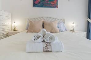 Iron/ironing board, free WiFi, bed sheets - Exclusive Sea Views Villamar - Big Terrace & Pool (Costa Adeje)