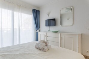 Strykejern/-brett, wi-fi (inkludert) og sengetøy