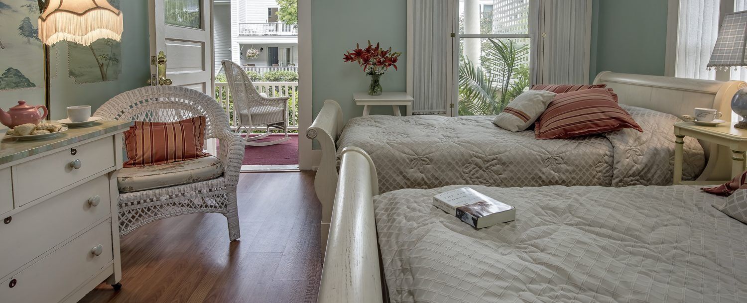 E.F. Benson | Hypo-allergenic bedding, down comforters, individually decorated