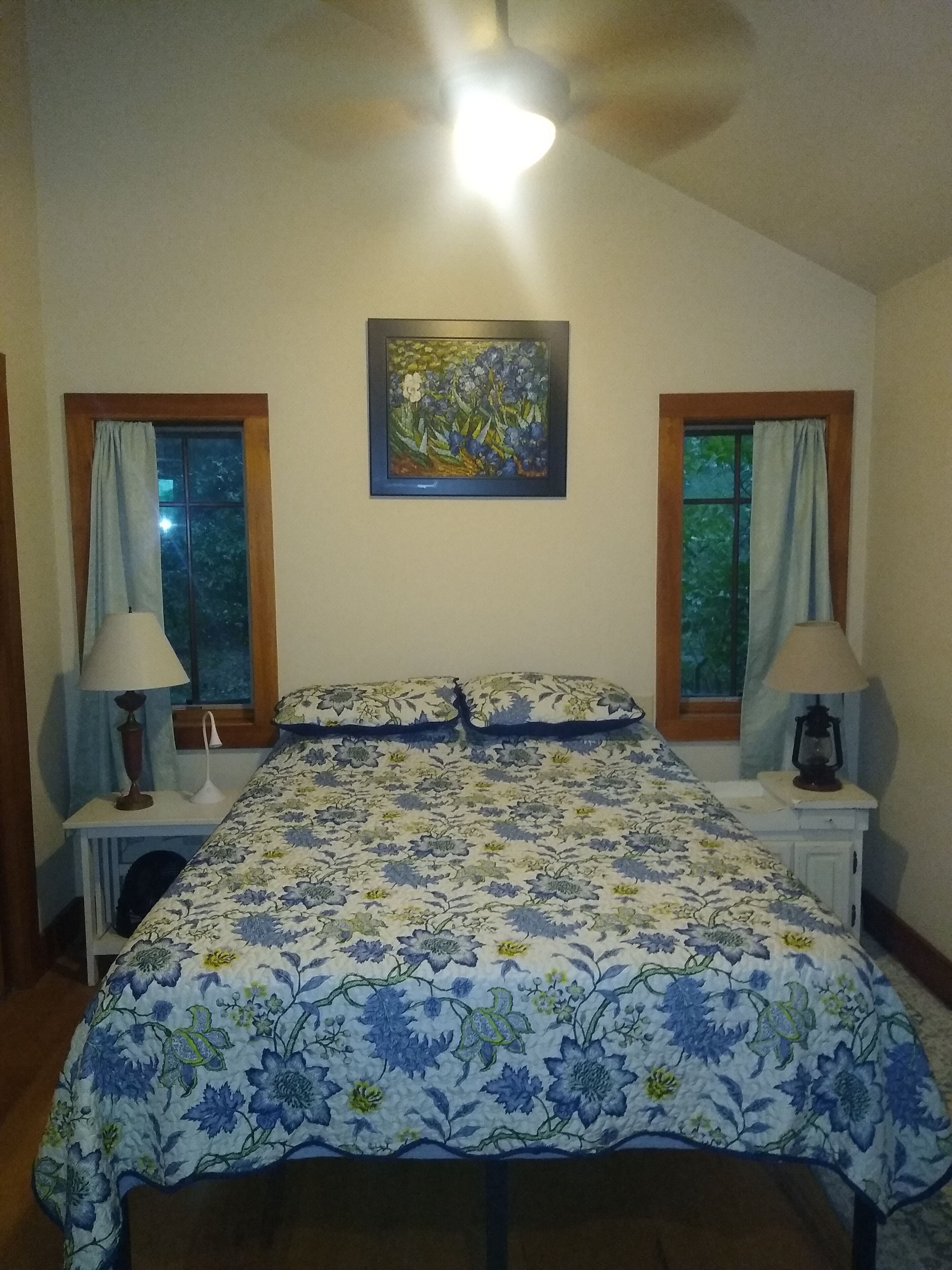 1 bedroom, desk, iron/ironing board, WiFi