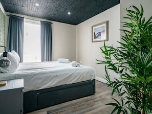 2 chambres, fer et planche à repasser, accès au Wi-Fi (inclus)