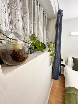 2 habitaciones, tabla de planchar con plancha, wifi y ropa de cama 
