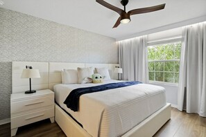6 bedrooms, travel cot, WiFi, bed sheets